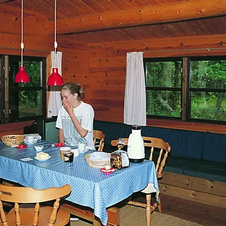 Semesterbostad Two-bedroom Holiday In 17 Laeso